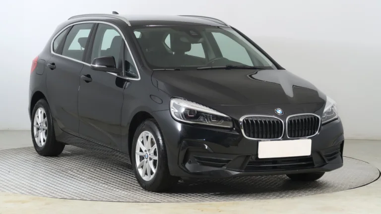 BMW 218i Active Tourer, 2021