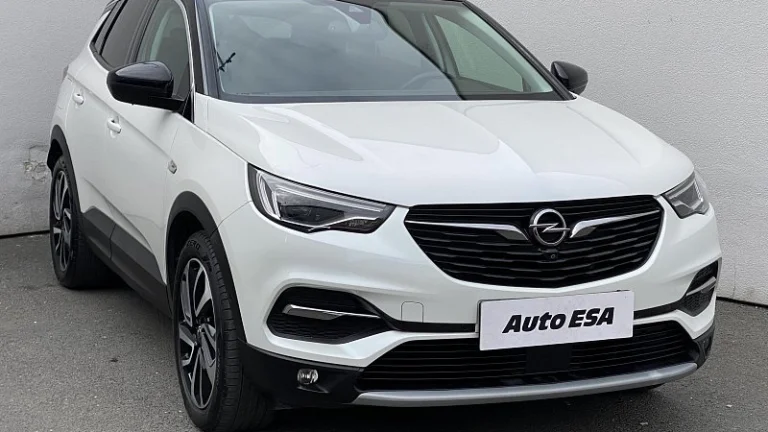 Opel Grandland X 1.2PT Innovation