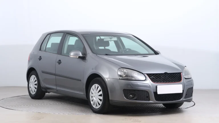 Volkswagen Golf, 2004