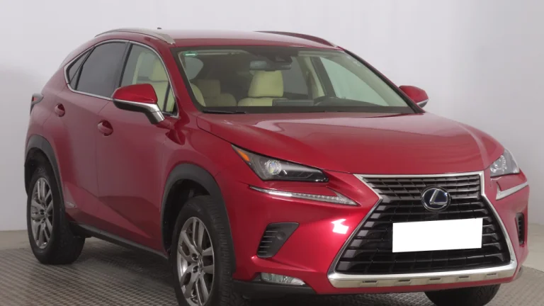 Lexus NX, 2021
