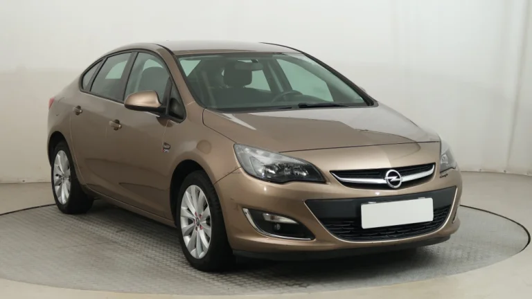 Opel Astra, 2013