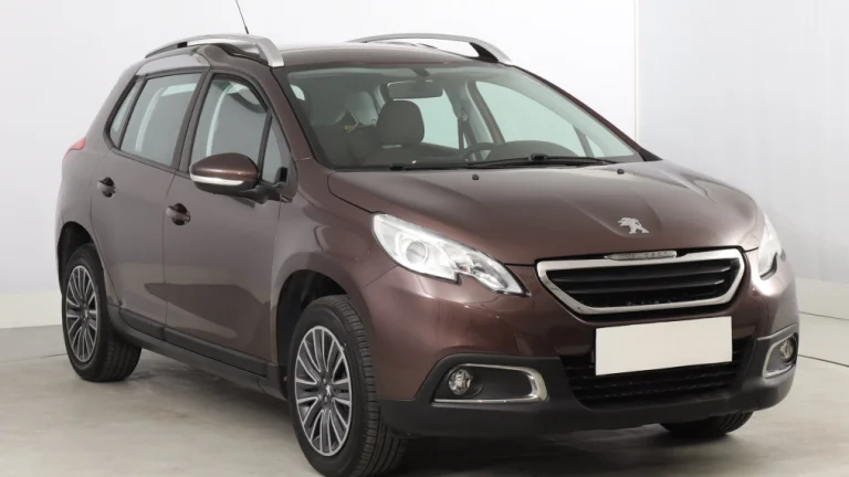 Peugeot 2008, 2015