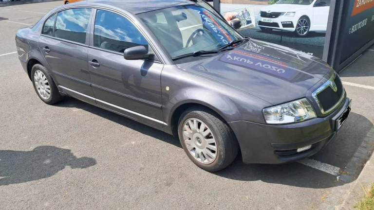 Škoda Superb, 2005