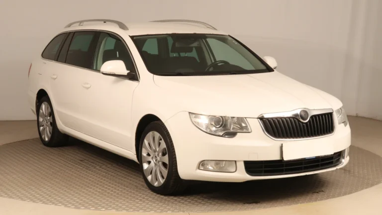 Škoda Superb, 2011