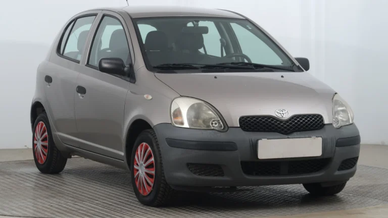Toyota Yaris, 2005