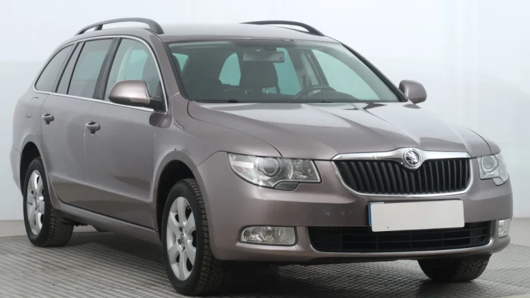 Škoda Superb, 2011