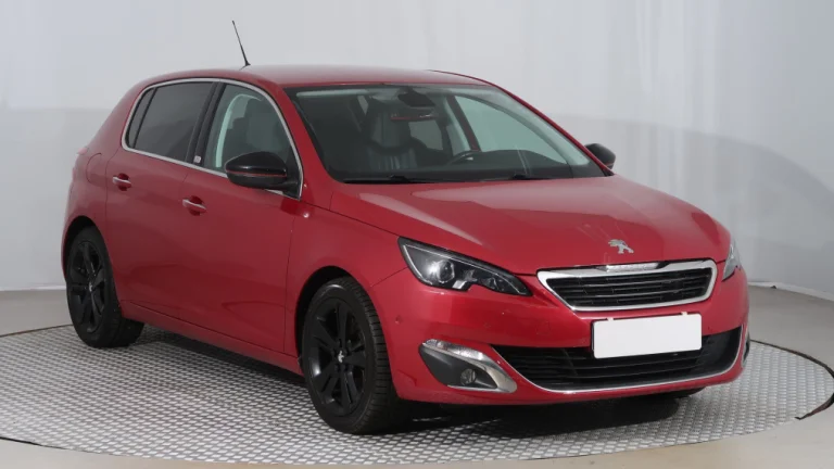 Peugeot 308, 2015