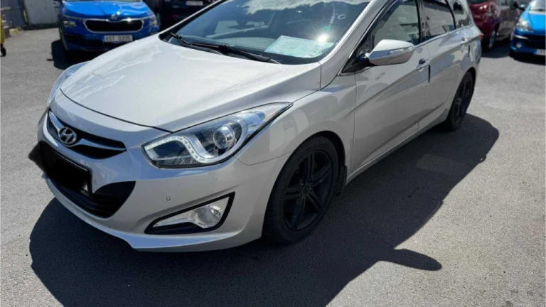 Hyundai i40, 2012