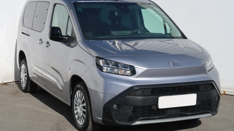 Toyota Proace City Verso, 2024