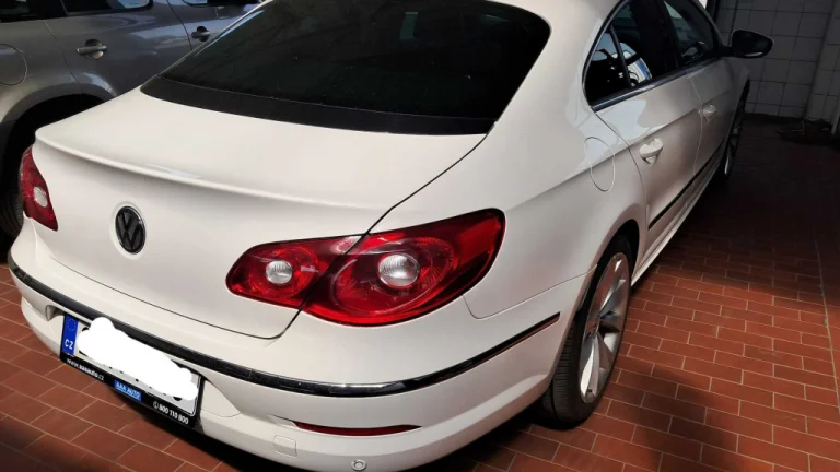 Volkswagen Passat CC, 2010
