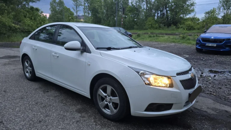 Chevrolet Cruze, 2011