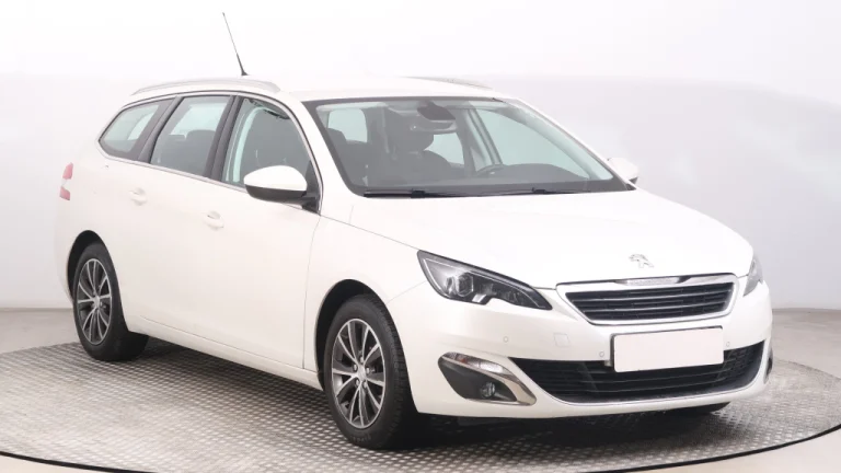 Peugeot 308, 2015