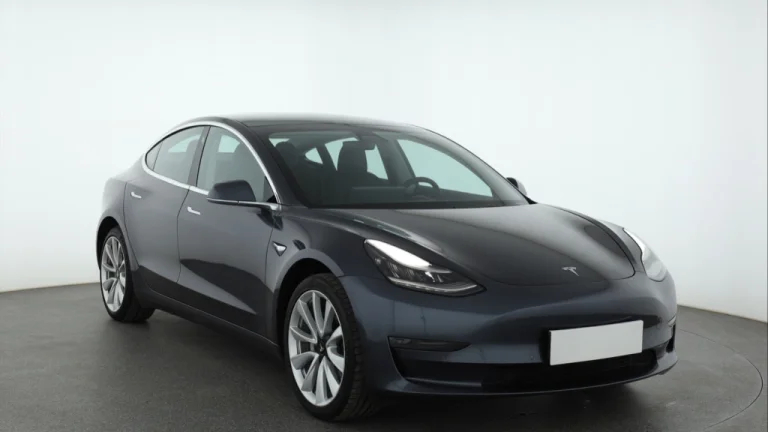 Tesla Model 3 Std Range Plus 52kWh, 2019