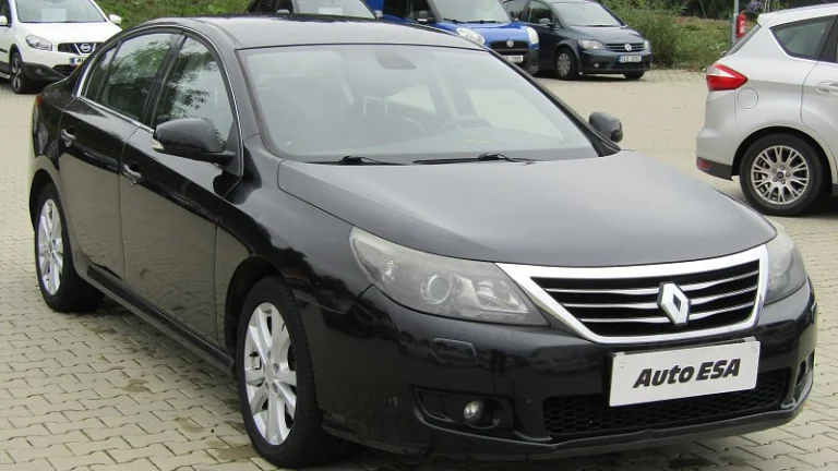 Renault Latitude 2.0dCi 