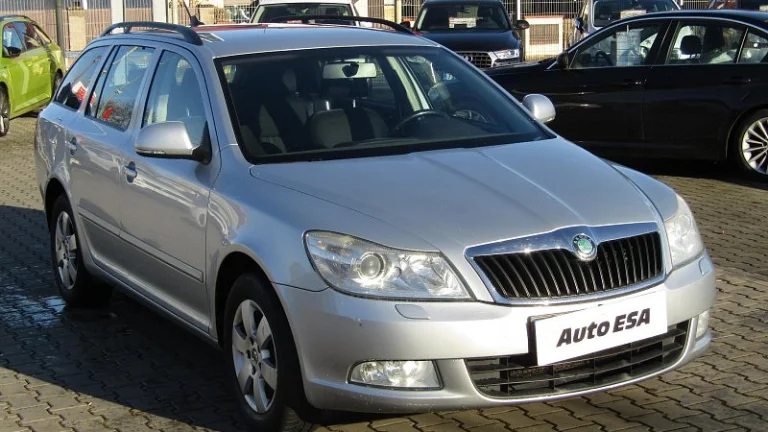 Škoda Octavia II 2.0TDi Elegance
