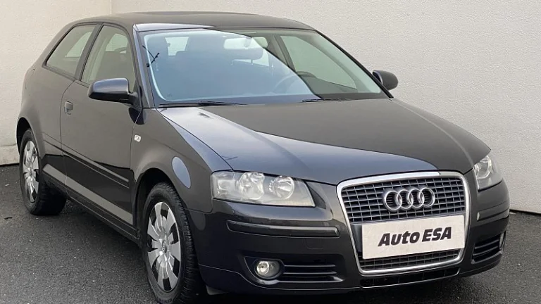 Audi A3 1.6i Attraction
