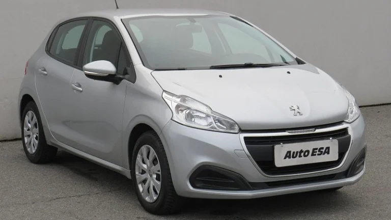 Peugeot 208 1.0i 