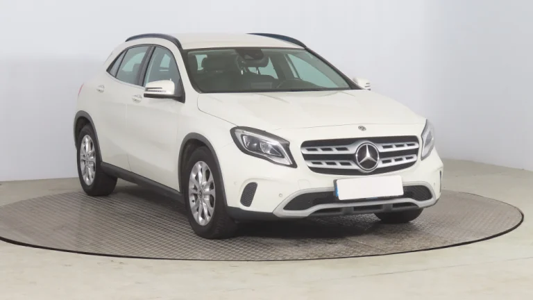 Mercedes-Benz GLA 180d, 2017