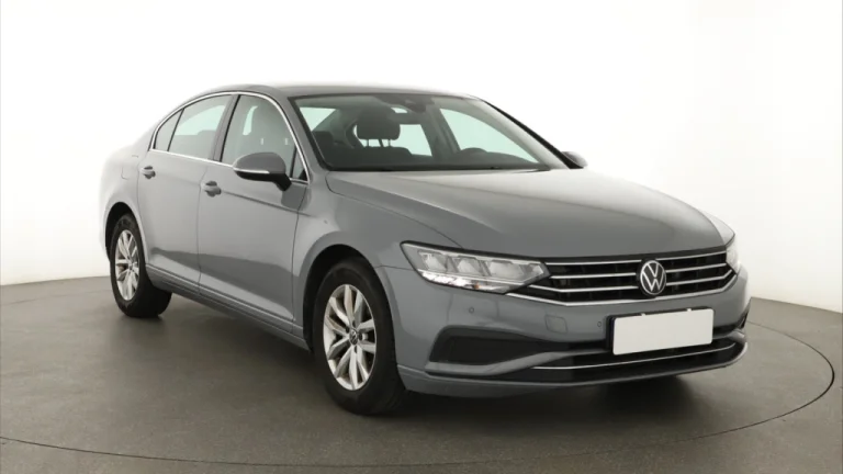 Volkswagen Passat, 2022