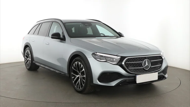 Mercedes-Benz E 220 d 4MATIC, 2024