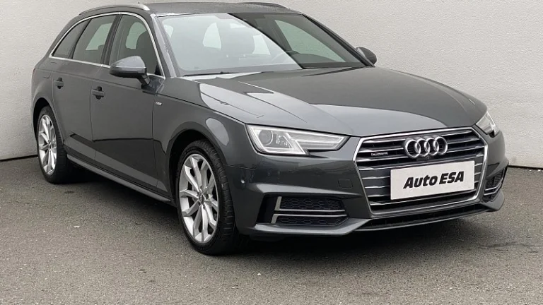 Audi A4 2.0 TDi S-line