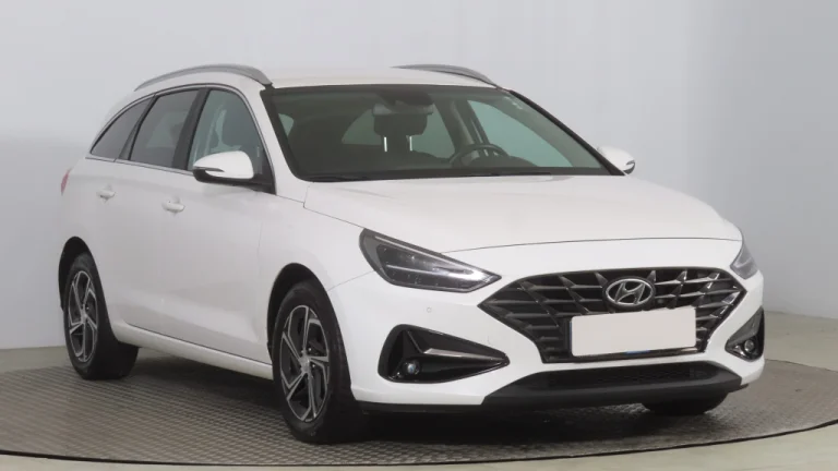 Hyundai i30, 2022