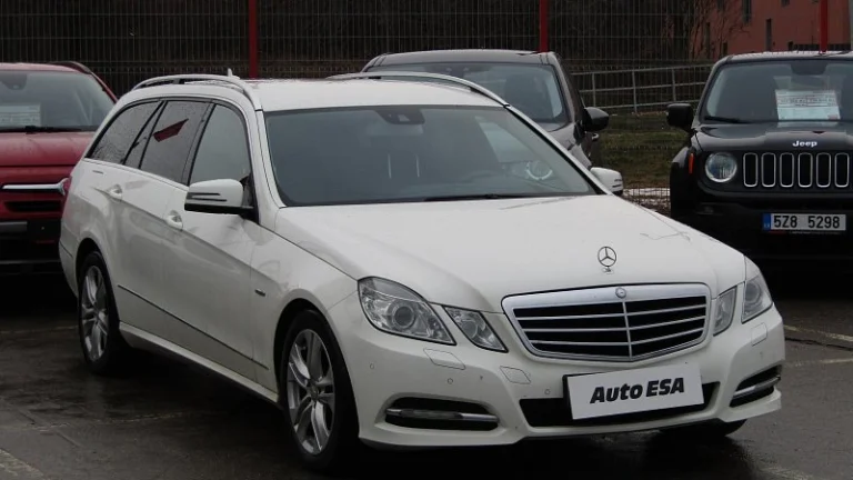 Mercedes-Benz Třída E 2.2CDi 
