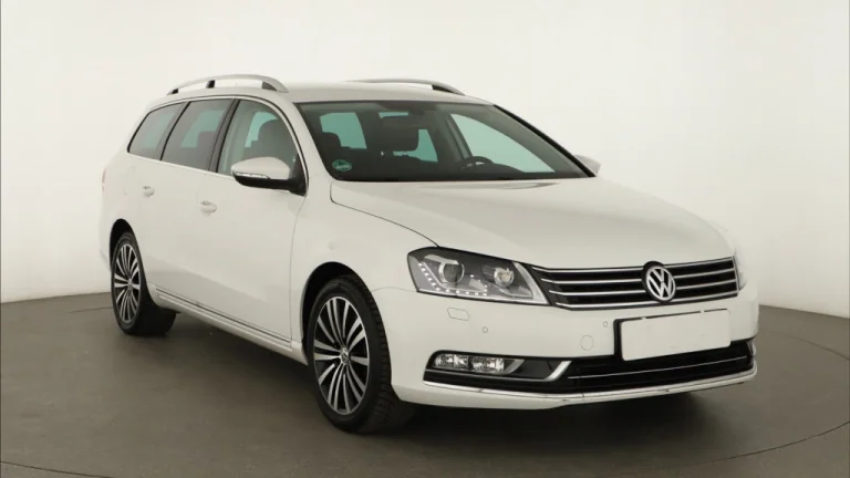 Volkswagen Passat, 2011