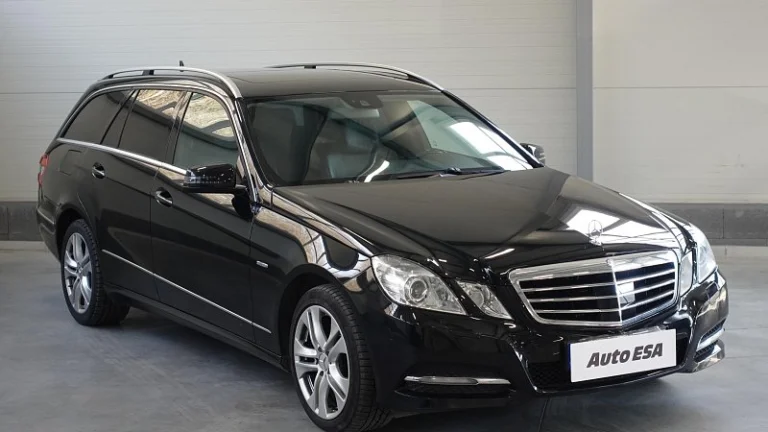 Mercedes-Benz Třída E 3.0CDI 