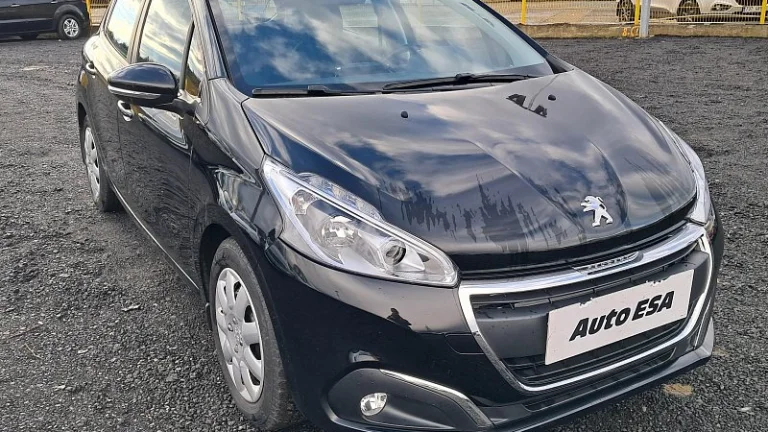 Peugeot 208 1.2 PT 