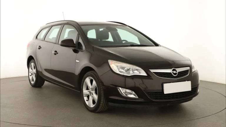 Opel Astra, 2012