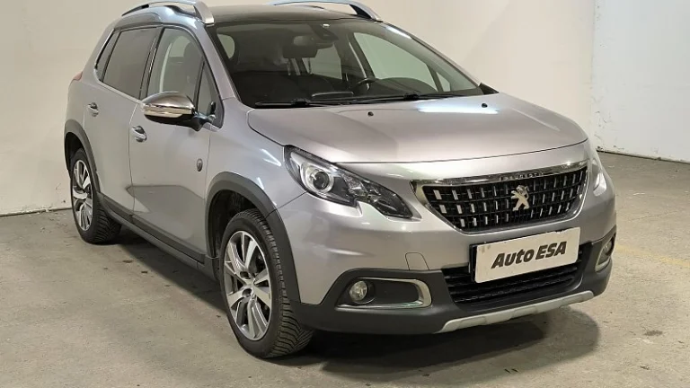 Peugeot 2008 1.2 PT Crossway