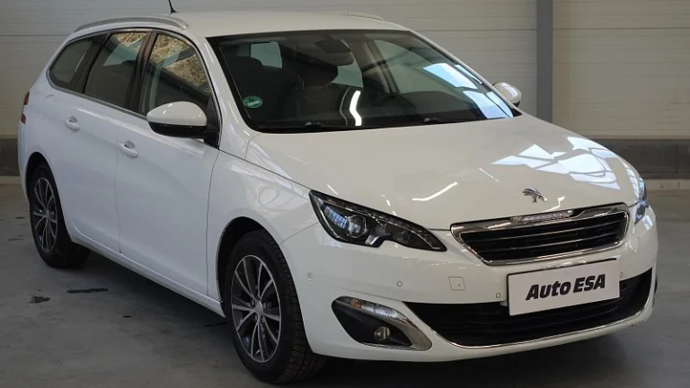 Peugeot 308 1.2i 