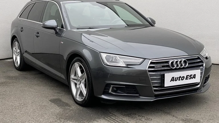 Audi A4 2.0 TDi S-line