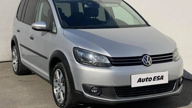 Volkswagen Touran 2.0 TDi CROSS