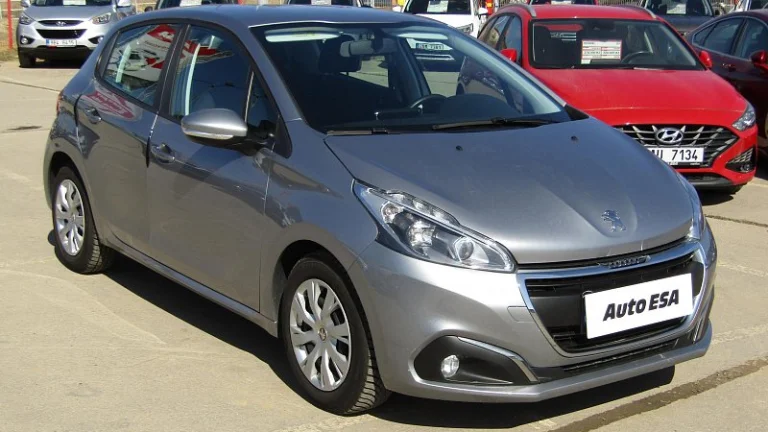 Peugeot 208 1.2 PT 