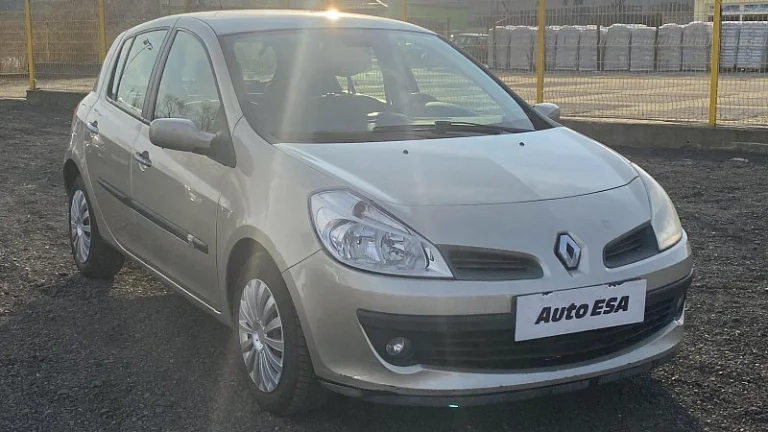 Renault Clio 1.6 i 