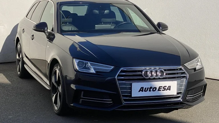 Audi A4 2.0 TDi S-line
