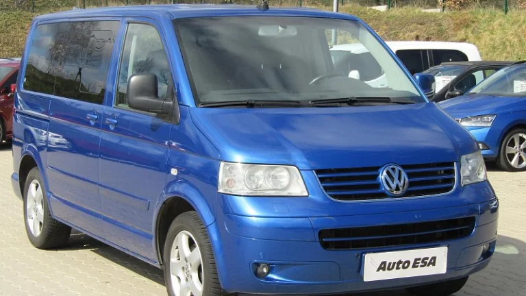 Volkswagen Multivan 2.5TDi Highline