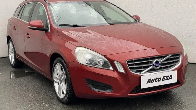 Volvo V60 2.4 D5 Momentum