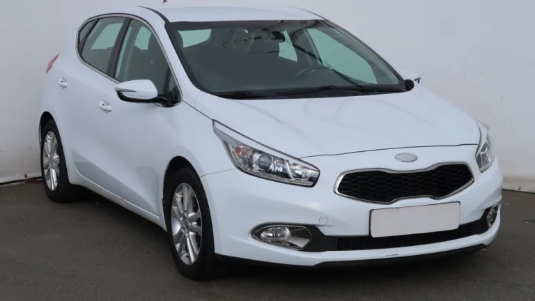 Kia Ceed, 2013