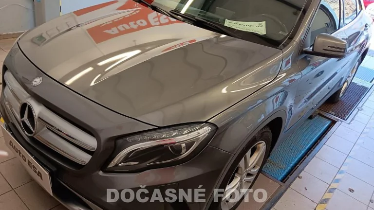 Mercedes-Benz GLA 2.2 D 