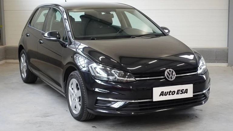 Volkswagen Golf 1.0TSi 