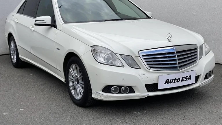 Mercedes-Benz Třída E 3.0 CDi Elegance