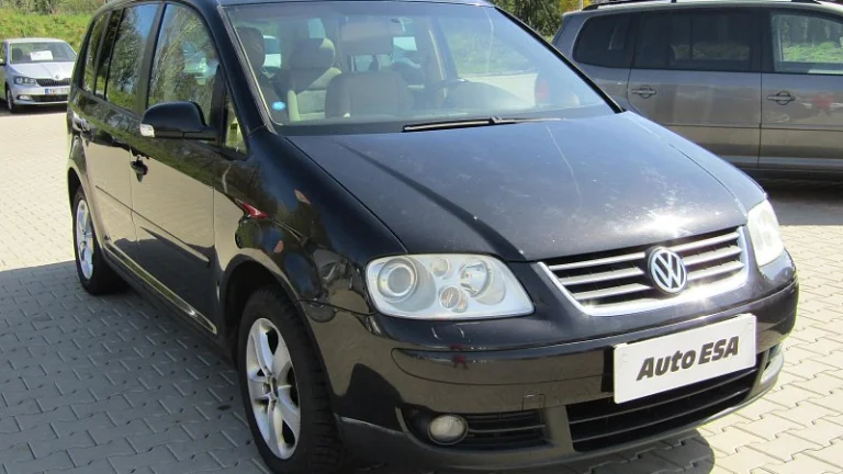 Volkswagen Touran 1.6FSi 