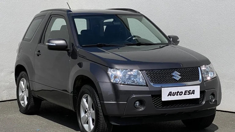 Suzuki Grand Vitara 2.4 i 