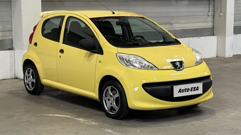 Peugeot 107 1.0 i 