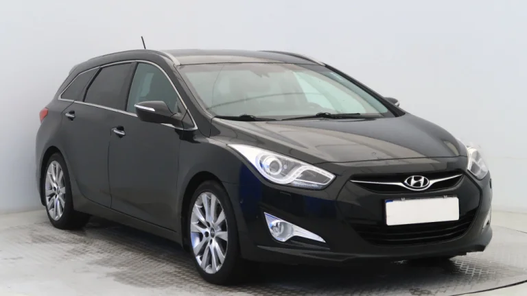 Hyundai i40, 2011