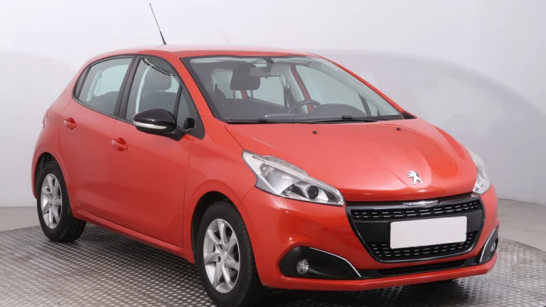 Peugeot 208, 2015