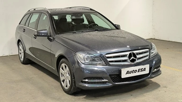 Mercedes-Benz Třída C 2.2 CDi 